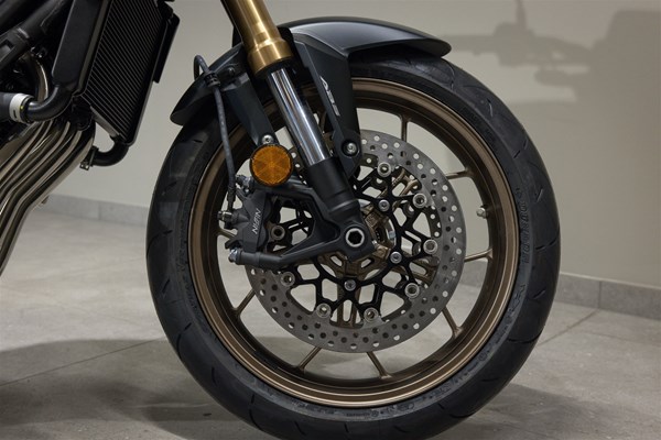 Honda CB650R (Matt Gubpowder Black Metallic) - Bild 6