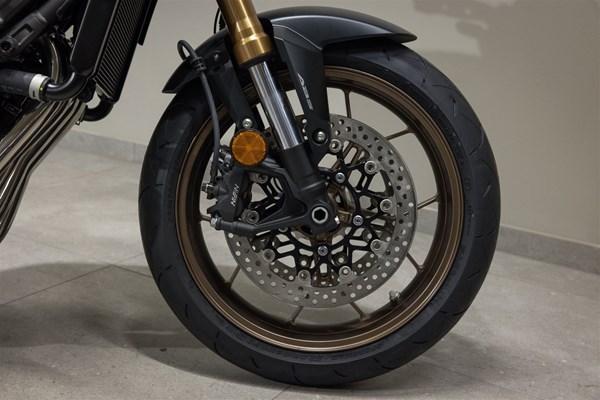 Honda CB650R E-Clutch (matt silber) - Bild 7