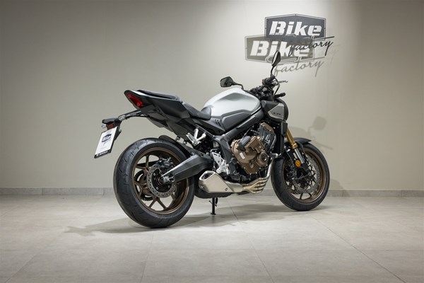 Honda CB650R E-Clutch (matt silber) - Bild 2
