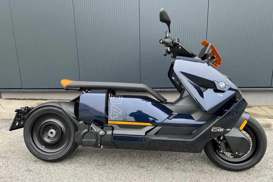 BMW CE 04