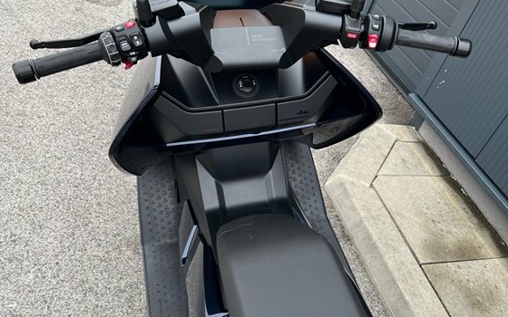 Gebrauchtmotorrad BMW CE 04 - Bild 5 Gebrauchtmotorrad BMW CE 04 - Bild 5
