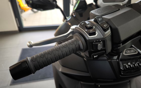 Gebrauchtmotorrad Kymco CV3 550i ABS - Bild 8