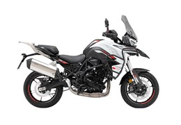Neumotorrad Benelli TRK 702