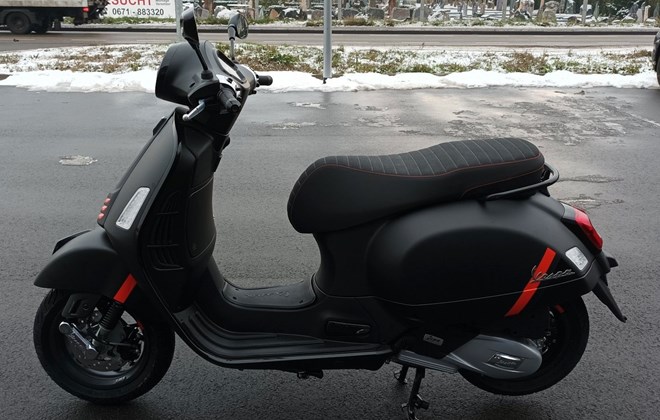 Vespa GTS Super Sport