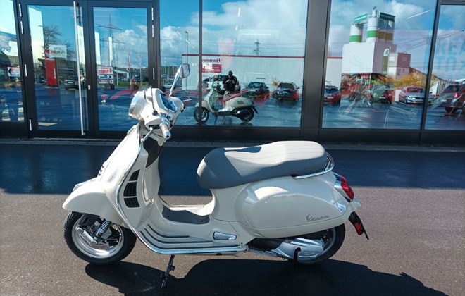 Vespa GTS 300 i.e.