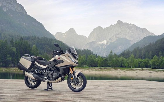 Neufahrzeug Honda NT1100 DCT Electronic Suspension - Bild 9