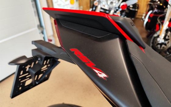 Neufahrzeug Aprilia RSV4 1100 - Bild 7 Neufahrzeug Aprilia RSV4 1100 - Bild 7