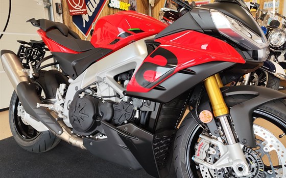 Neufahrzeug Aprilia Tuono V4 1100 - Bild 8 Neufahrzeug Aprilia Tuono V4 1100 - Bild 8
