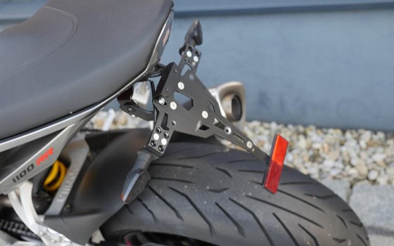 Gebrauchtmotorrad Aprilia Tuono V4 1100 RR - Bild 9