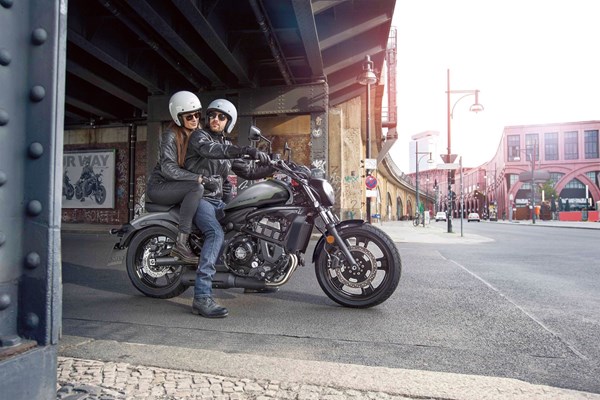 Kawasaki Vulcan S (GY1 Grau & Schwarz) - Bild 7