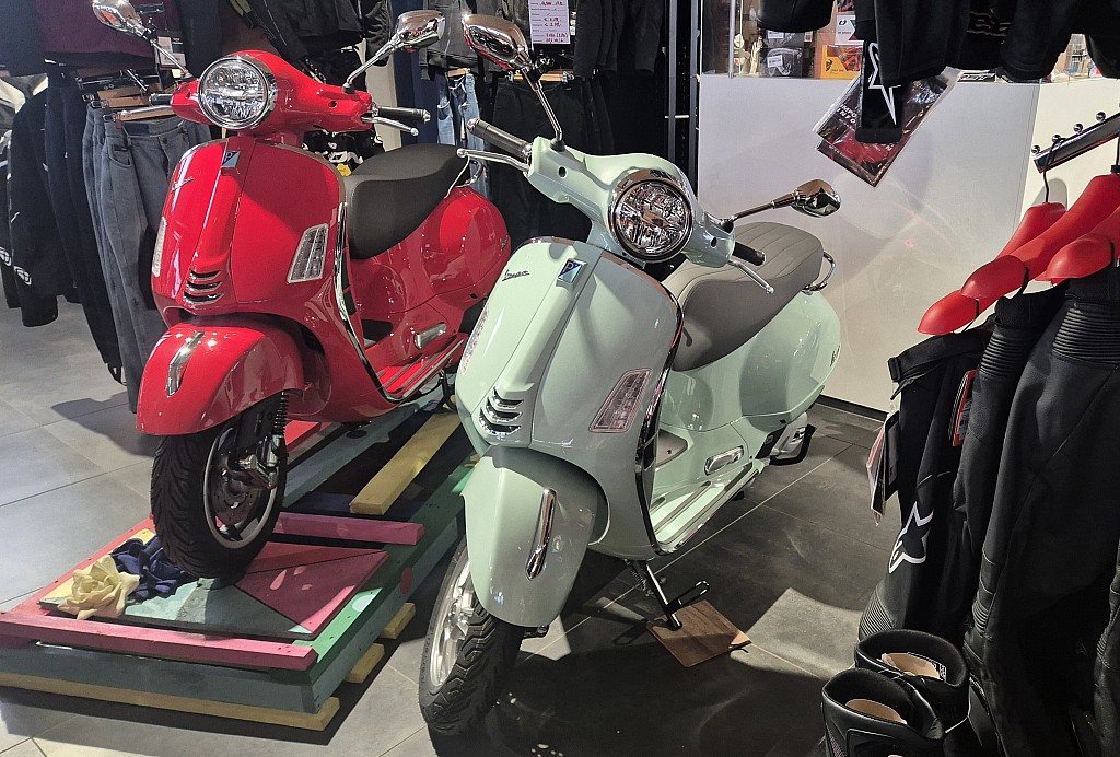 Vespa GTS 125 