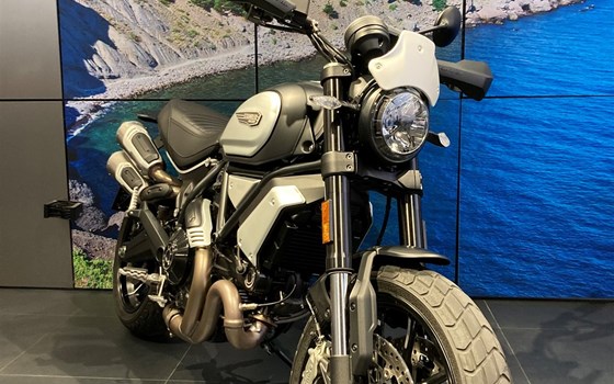 Gebrauchtmotorrad Ducati Scrambler 1100 Dark PRO - Bild 3 Gebrauchtmotorrad Ducati Scrambler 1100 Dark PRO - Bild 3