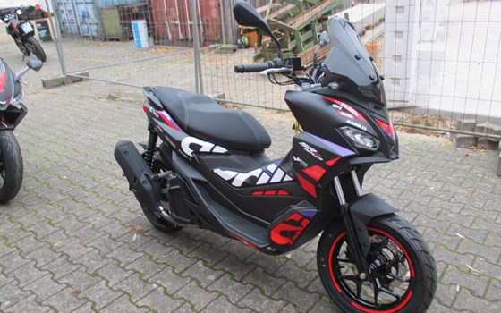Neufahrzeug Aprilia SR GT Sport 125 - Bild 1