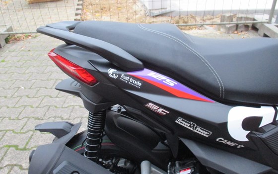 Neufahrzeug Aprilia SR GT Sport 125 - Bild 10