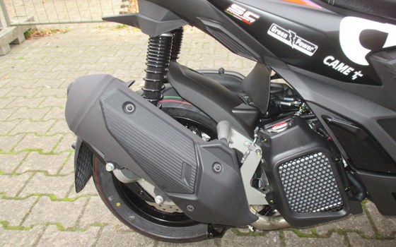 Neufahrzeug Aprilia SR GT Sport 125 - Bild 11