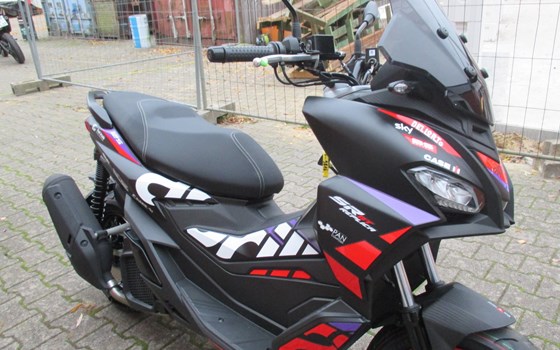 Neufahrzeug Aprilia SR GT Sport 125 - Bild 15