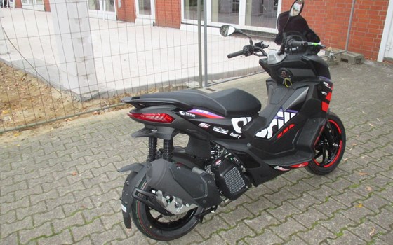 Neufahrzeug Aprilia SR GT Sport 125 - Bild 3