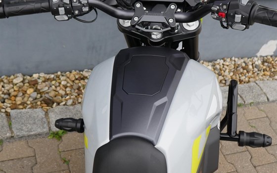 Gebrauchtmotorrad Zontes ZT 125-G1 - Bild 9