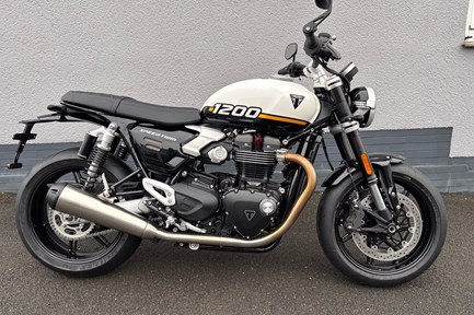 Triumph Speed Twin 1200