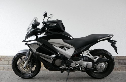 Gebrauchtmotorrad Honda VFR800X Crossrunner