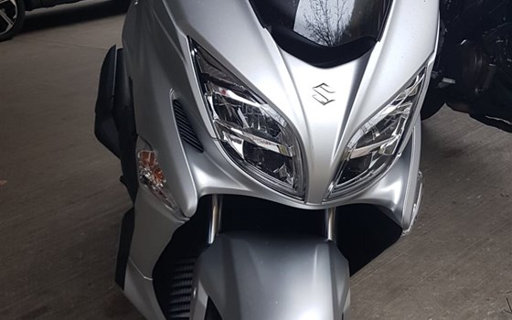 Gebrauchtmotorrad Suzuki Burgman 400 - Bild 2