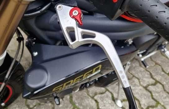 Gebrauchtmotorrad Triumph Speed Triple S - Bild 2
