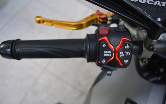 Gebrauchtmotorrad Ducati Diavel 1260 S - Bild 11