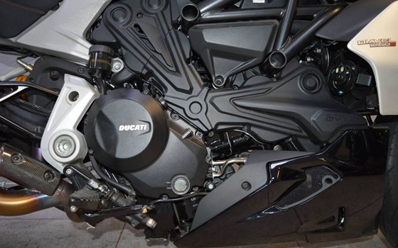 Gebrauchtmotorrad Ducati Diavel 1260 S - Bild 3