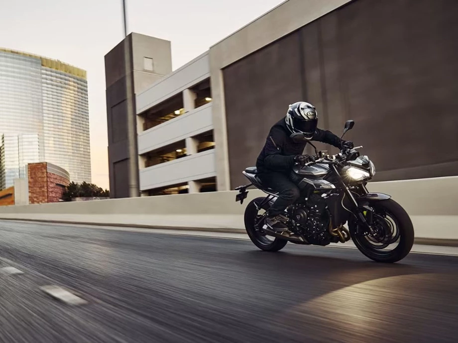 Angebot Triumph Street Triple R Bild 9: Angebot Triumph Street Triple R