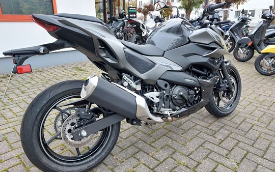 Gebrauchtmotorrad Kawasaki Z7 Hybrid - Bild 6