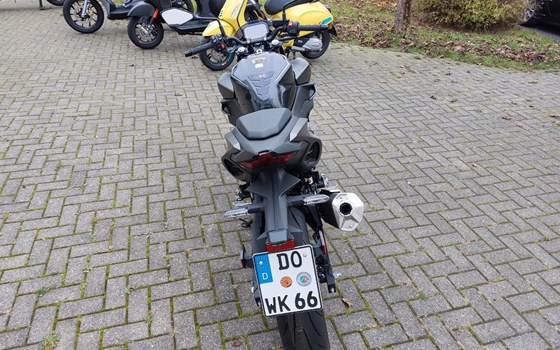 Gebrauchtmotorrad Kawasaki Z7 Hybrid - Bild 8