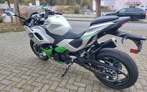Neufahrzeug Kawasaki Ninja 7 Hybrid - Bild 11