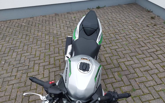Neufahrzeug Kawasaki Ninja 7 Hybrid - Bild 4