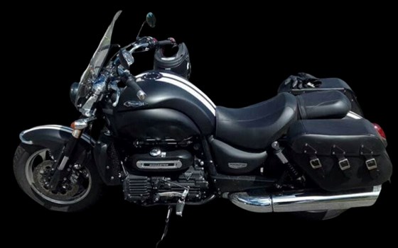 Gebrauchtmotorrad Triumph Rocket III Roadster - Bild 2