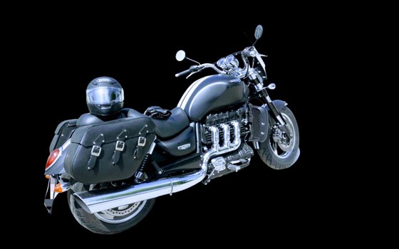 Gebrauchtmotorrad Triumph Rocket III Roadster - Bild 3