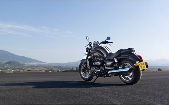 Gebrauchtmotorrad Triumph Rocket III Roadster - Bild 5 Gebrauchtmotorrad Triumph Rocket III Roadster - Bild 5
