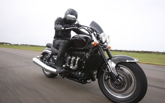 Gebrauchtmotorrad Triumph Rocket III Roadster - Bild 7 Gebrauchtmotorrad Triumph Rocket III Roadster - Bild 7
