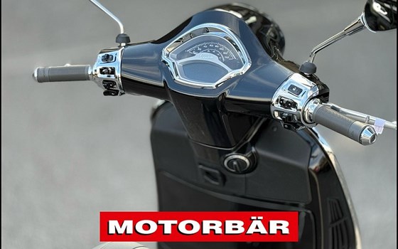 Neufahrzeug Vespa GTS 125 - Bild 7 Neufahrzeug Vespa GTS 125 - Bild 7