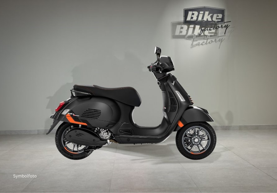 Vespa GTS 310 SuperSport (Nero Convinto Matt)
