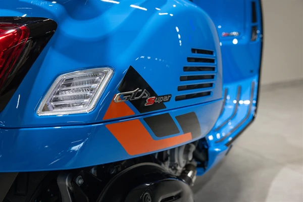 Vespa GTS 310 SuperSport (Blu Ecleticco) - Bild 8