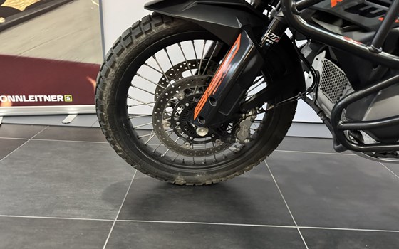 Gebrauchtmotorrad KTM 890 Adventure - Bild 5 Gebrauchtmotorrad KTM 890 Adventure - Bild 5