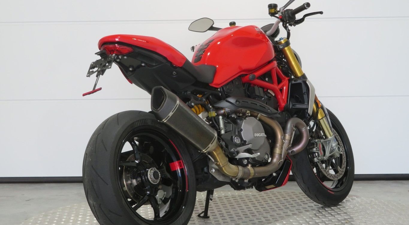 Offer Ducati Monster 1200 S