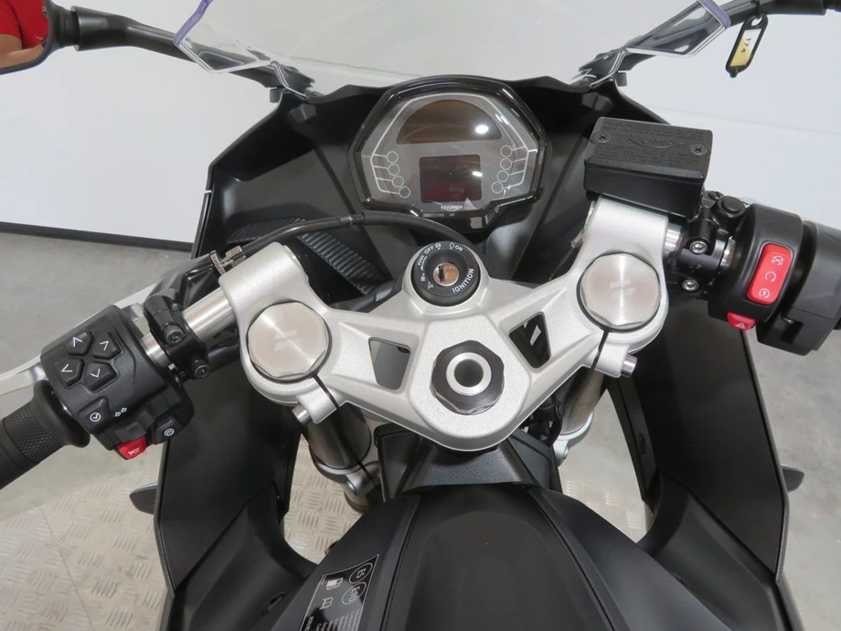 Angebot Triumph Daytona 660 Bild 2: Angebot Triumph Daytona 660