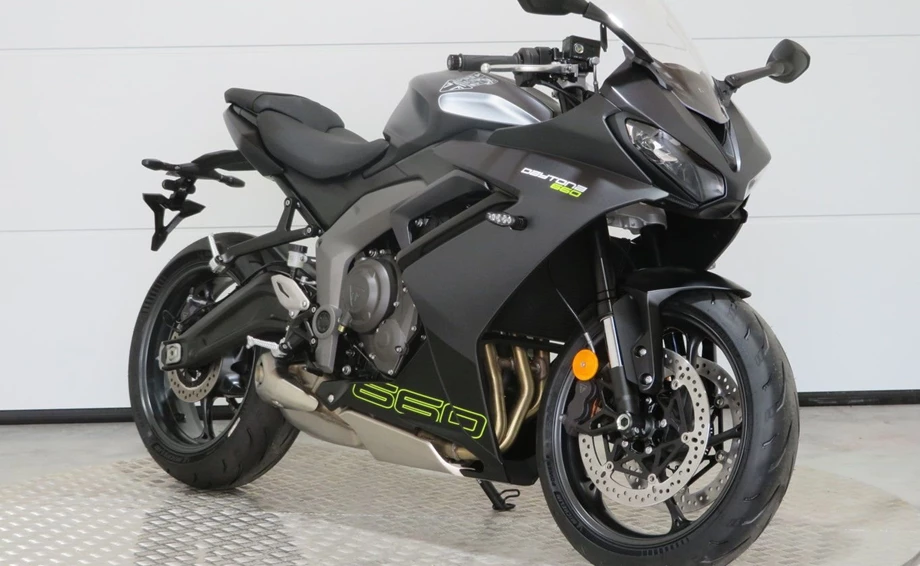 Angebot Triumph Daytona 660 Bild 3: Angebot Triumph Daytona 660