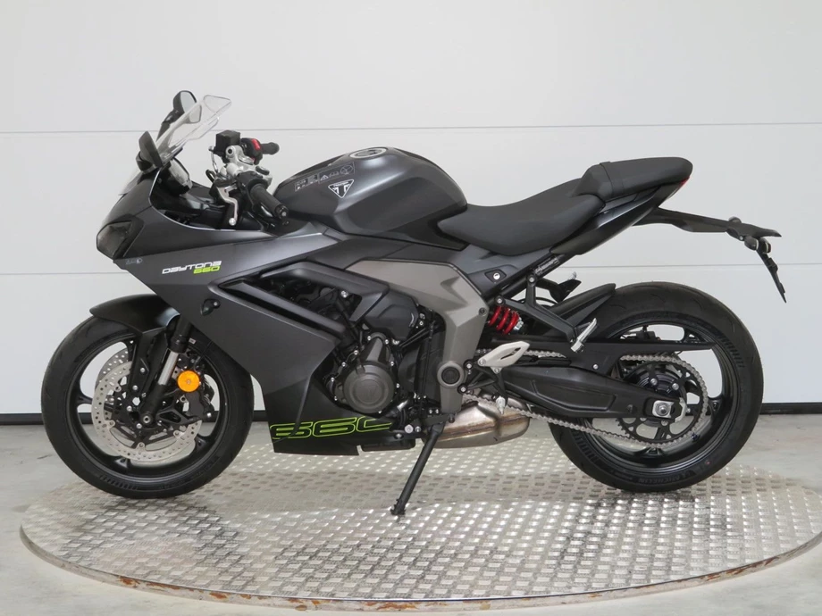 Angebot Triumph Daytona 660 Bild 6: Angebot Triumph Daytona 660