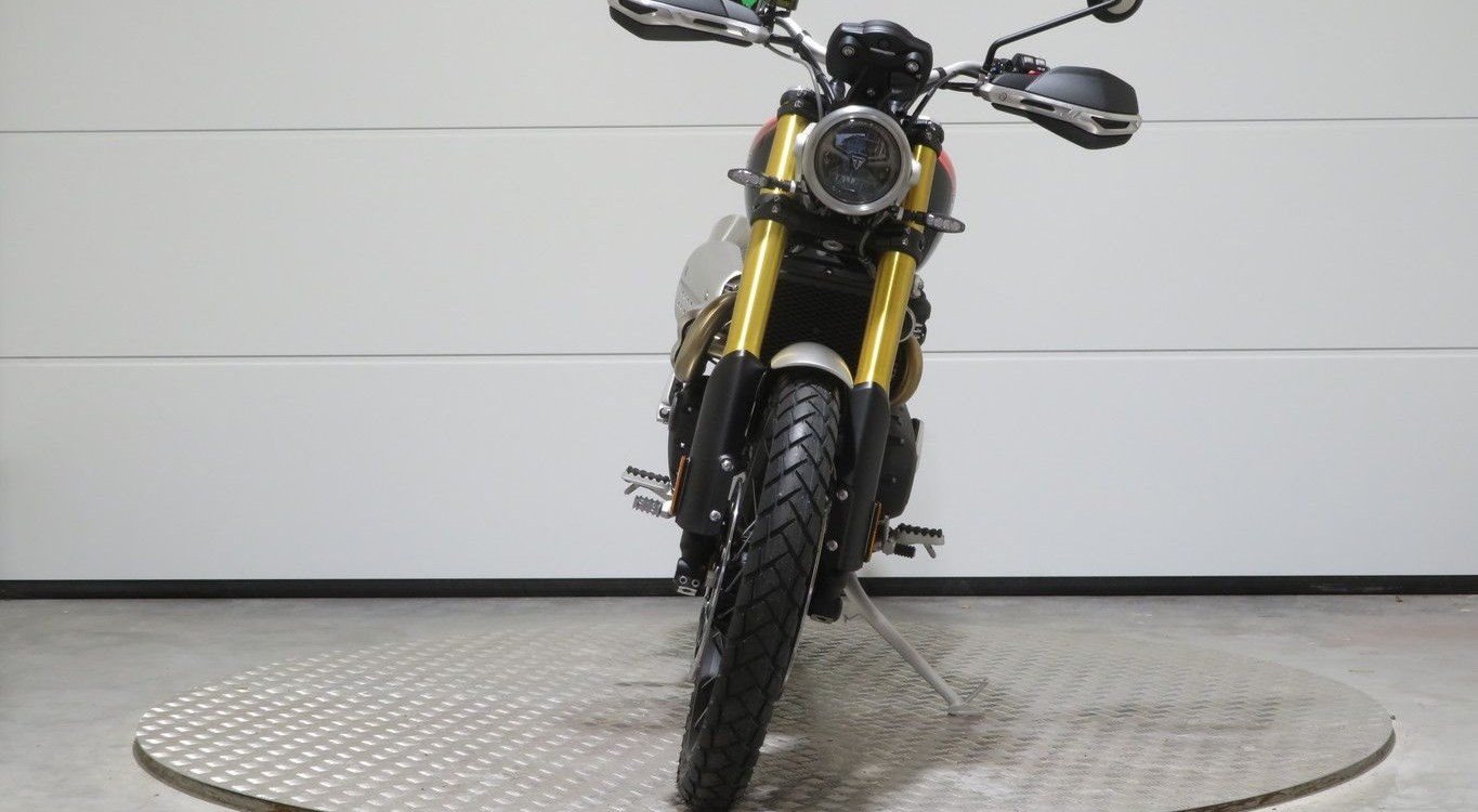 Offer Triumph Scrambler 1200 XE