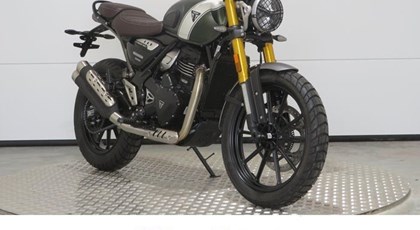 Neumotorrad Triumph Scrambler 400 X