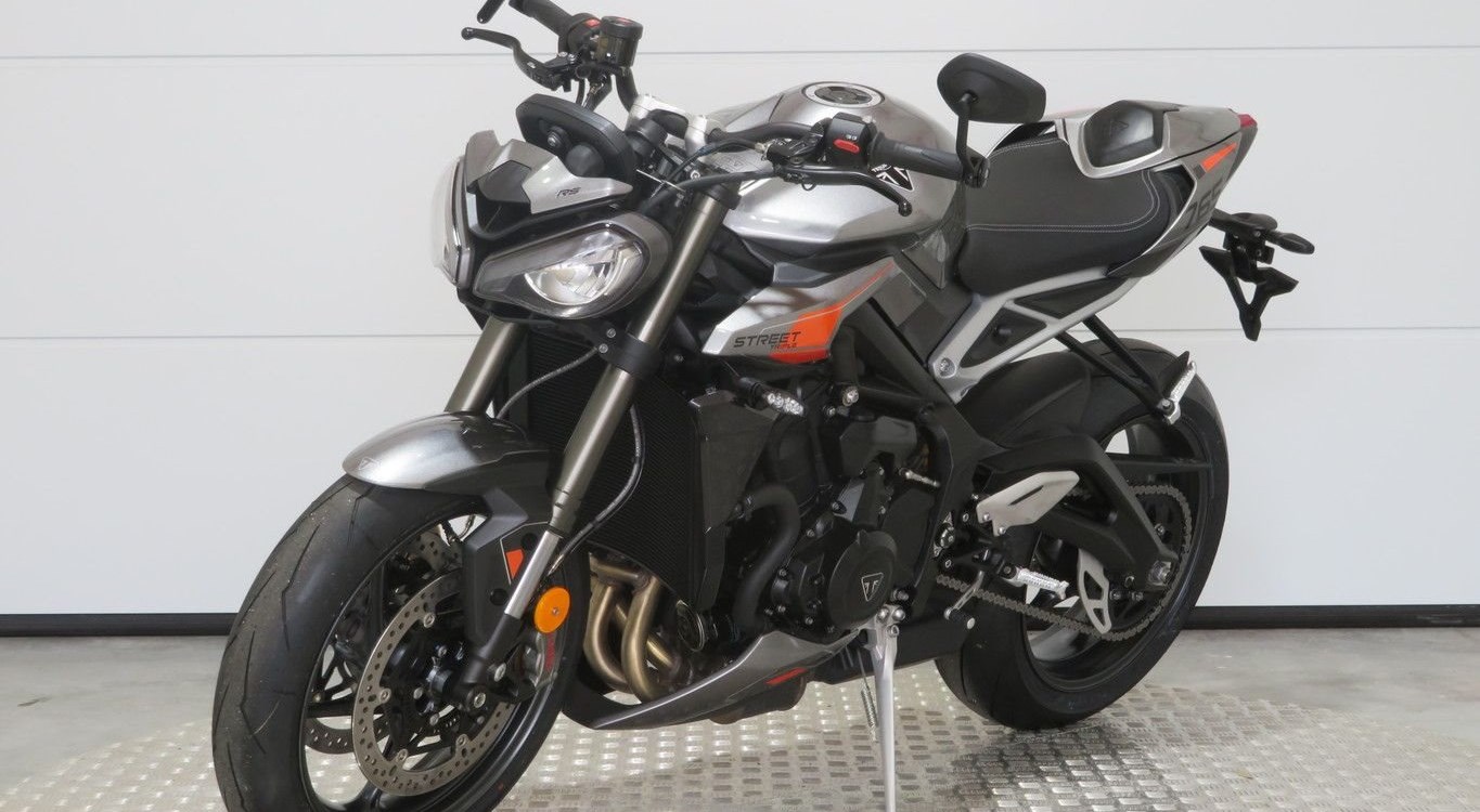 Offer Triumph Street Triple 765 RS