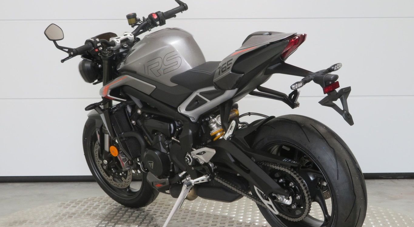 Offer Triumph Street Triple 765 RS