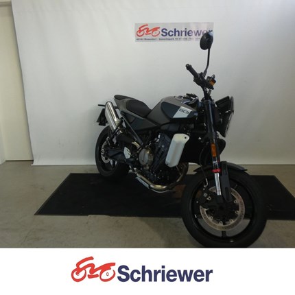 GEBRAUCHTFAHRZEUG Husqvarna Svartpilen 801